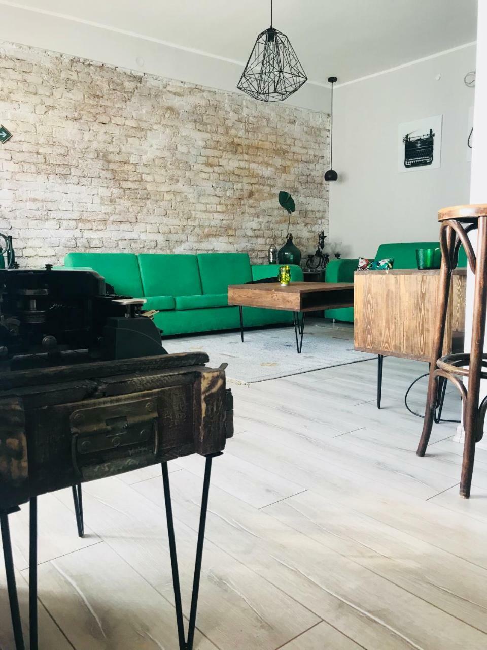 Cinema Courtyard Apartment Сараево Екстериор снимка