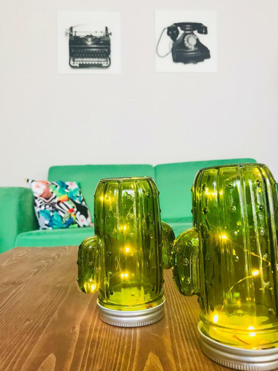 Cinema Courtyard Apartment Сараево Екстериор снимка
